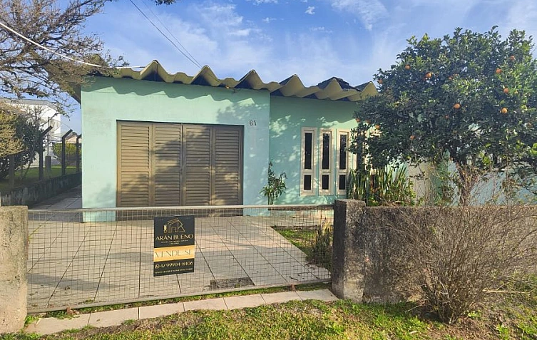 Casa no Loteamento Monte Carlo